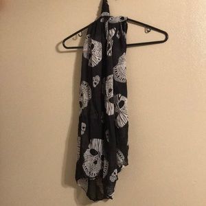 Skull scarf